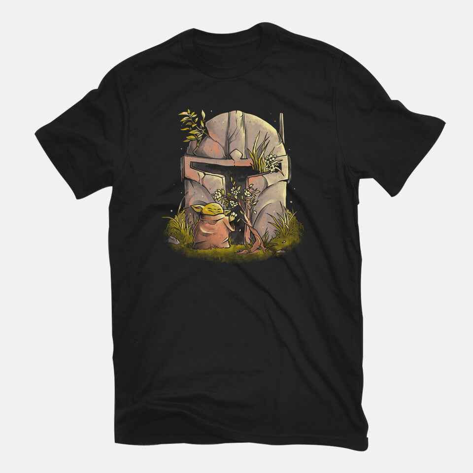 Hunter Helmet – Sci-Fi Graphic T-Shirt