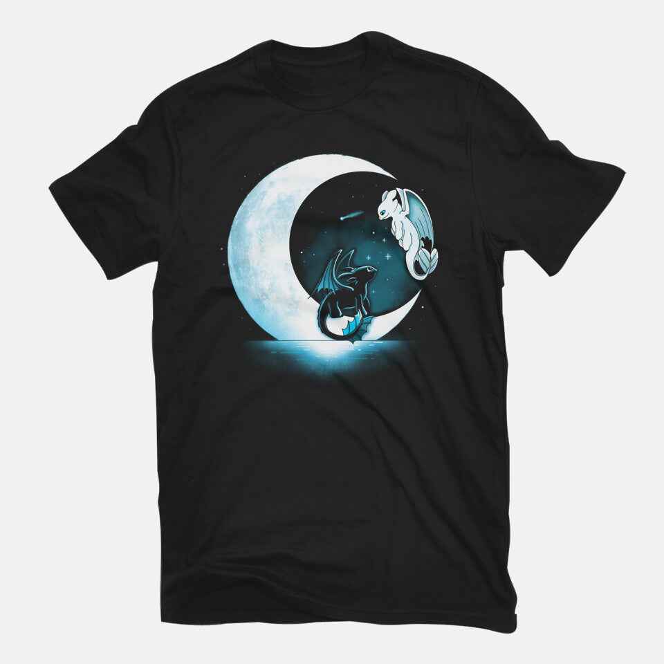 Dragons Moon – Fantasy Graphic T-Shirt