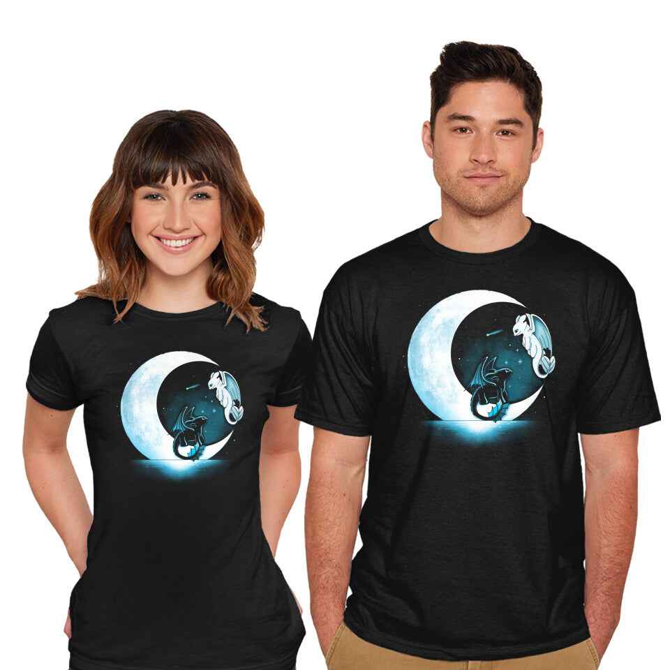 Dragons Moon – Fantasy Graphic T-Shirt