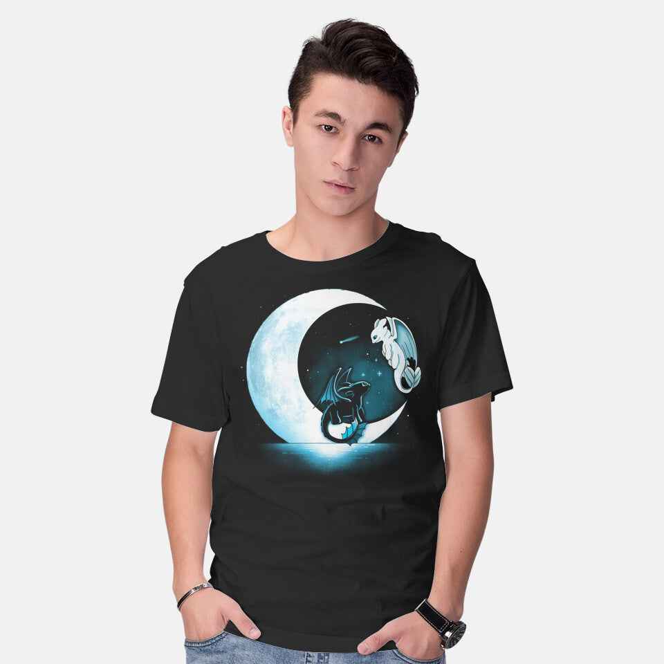 Dragons Moon – Fantasy Graphic T-Shirt