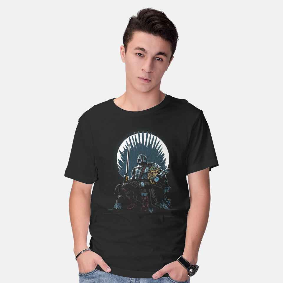 On The Throne – Sci-Fi Graphic T-Shirt
