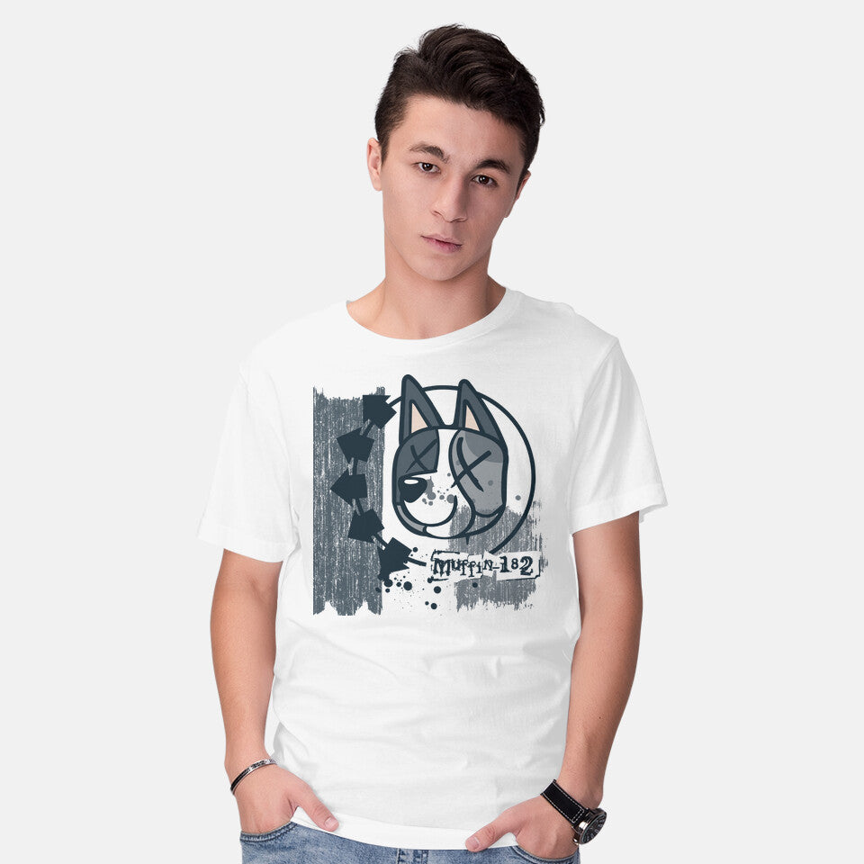 Model wearing white Muffin-182 – Dog Graphic T-Shirt