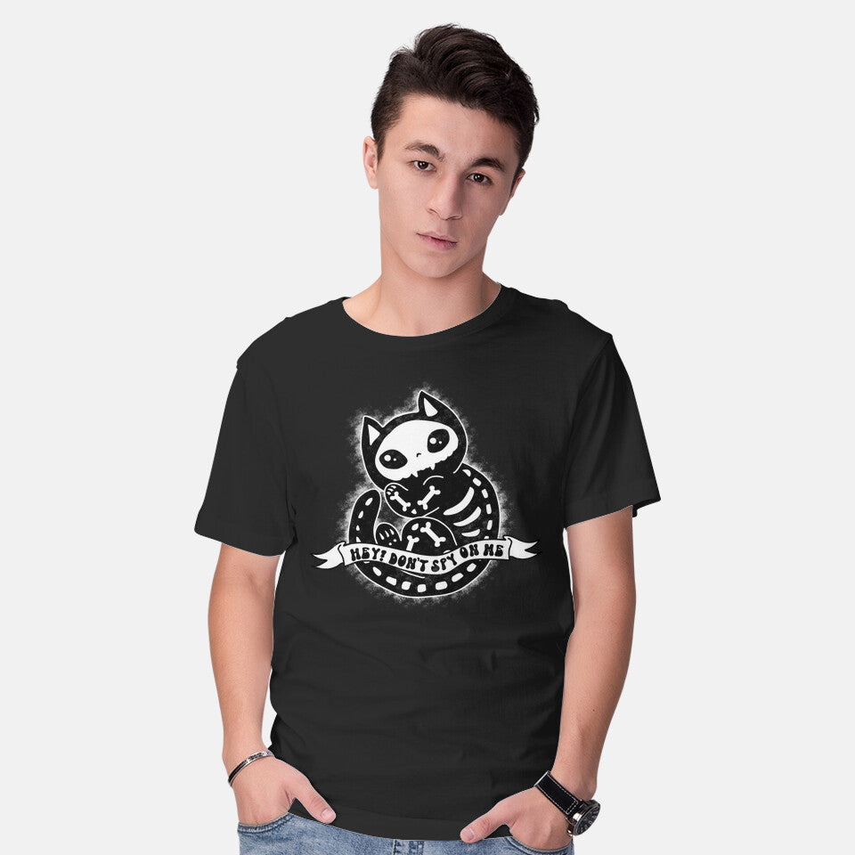 Model wearing black Don't Spy On Me – Cat Graphic T-Shirt