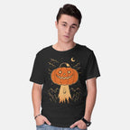 I Believe In Halloween – Halloween Graphic T-Shirt