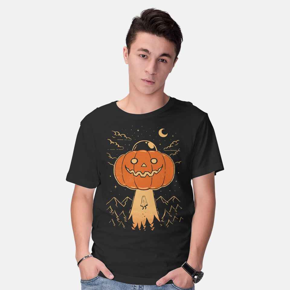 I Believe In Halloween – Halloween Graphic T-Shirt