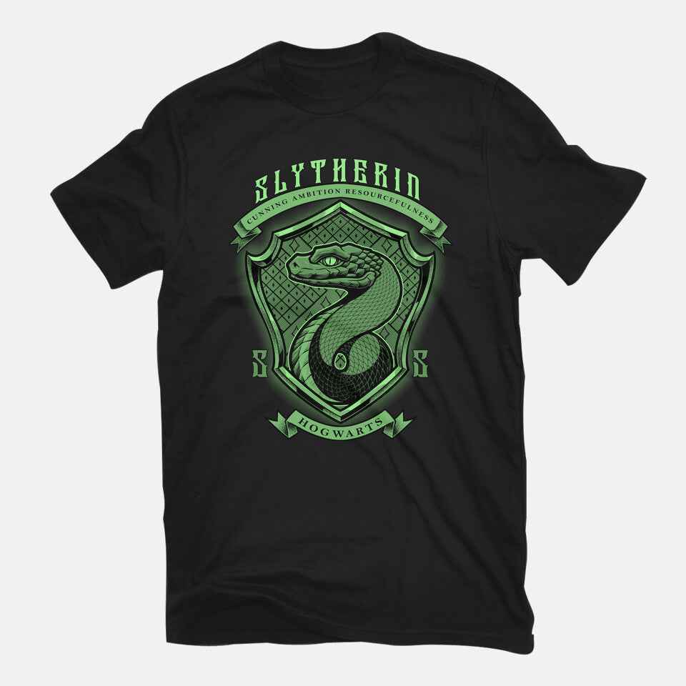 Green Snake Emblem – Fantasy Graphic T-Shirt