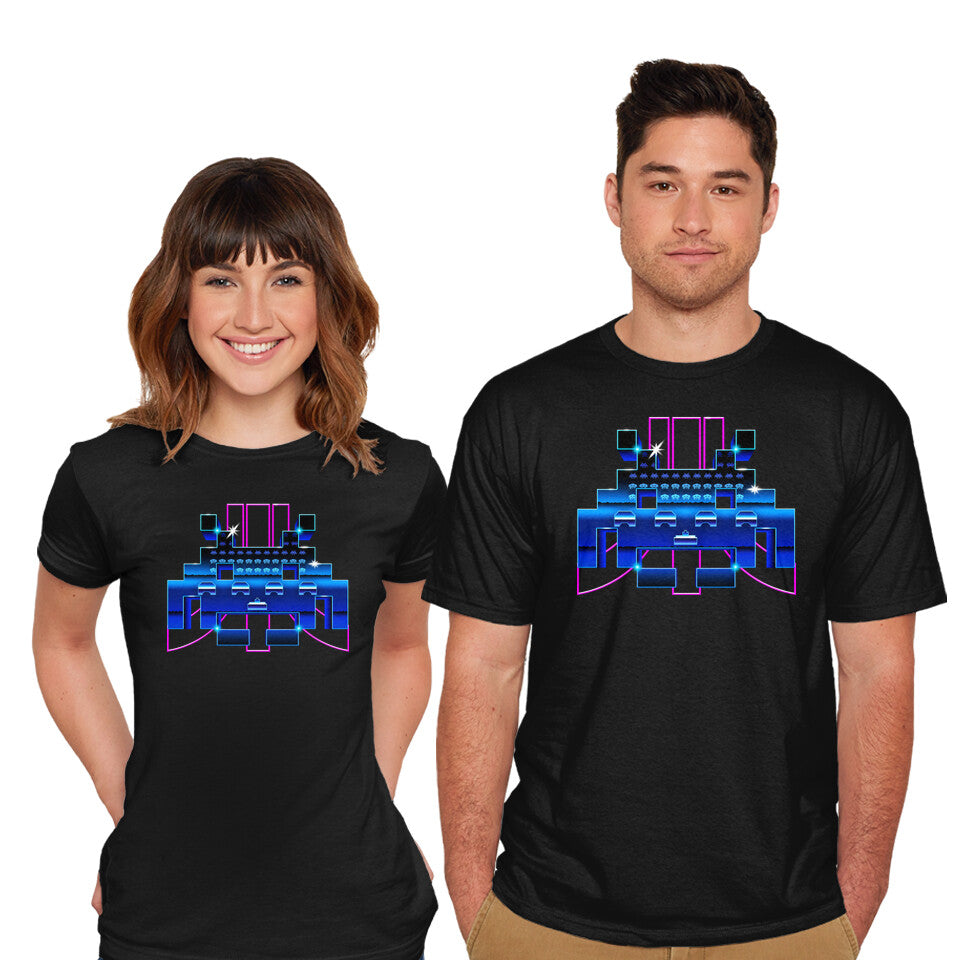 Model wearing black Space Retro – Gaming Graphic T-Shirt