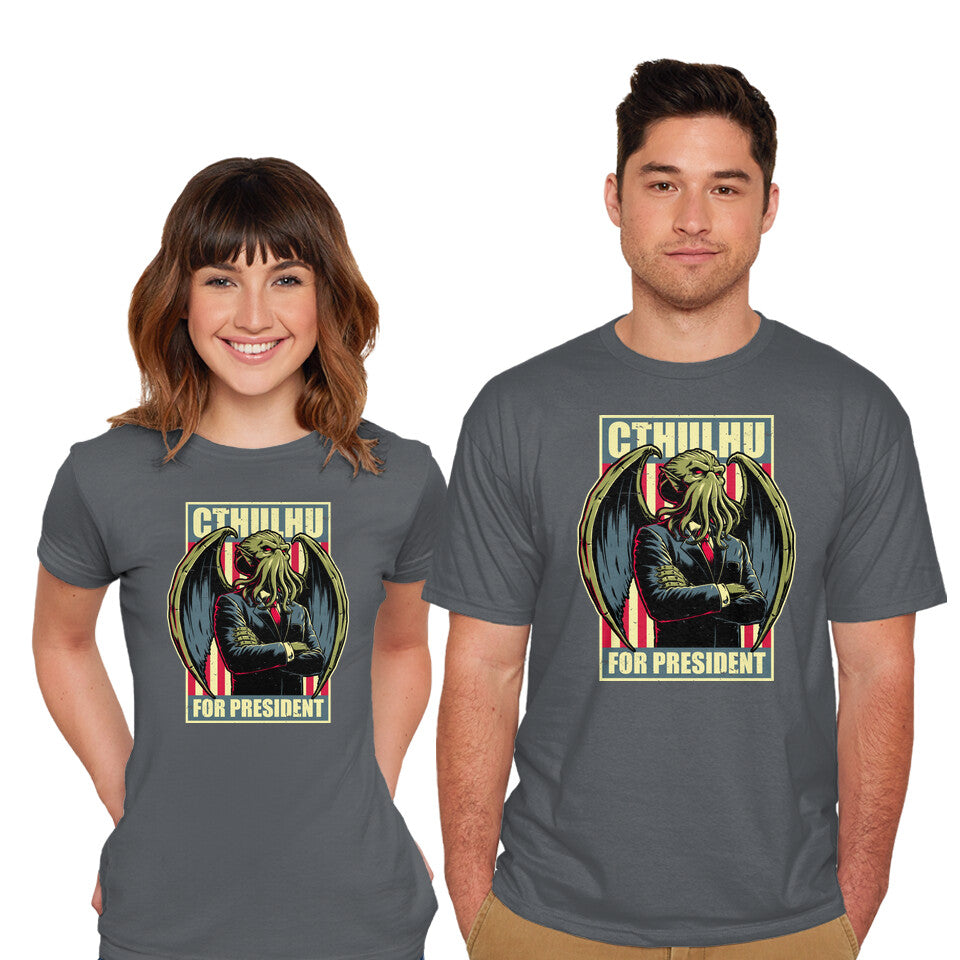 Model wearing charcoal Cthulhu For President – Horror Graphic T-Shirt