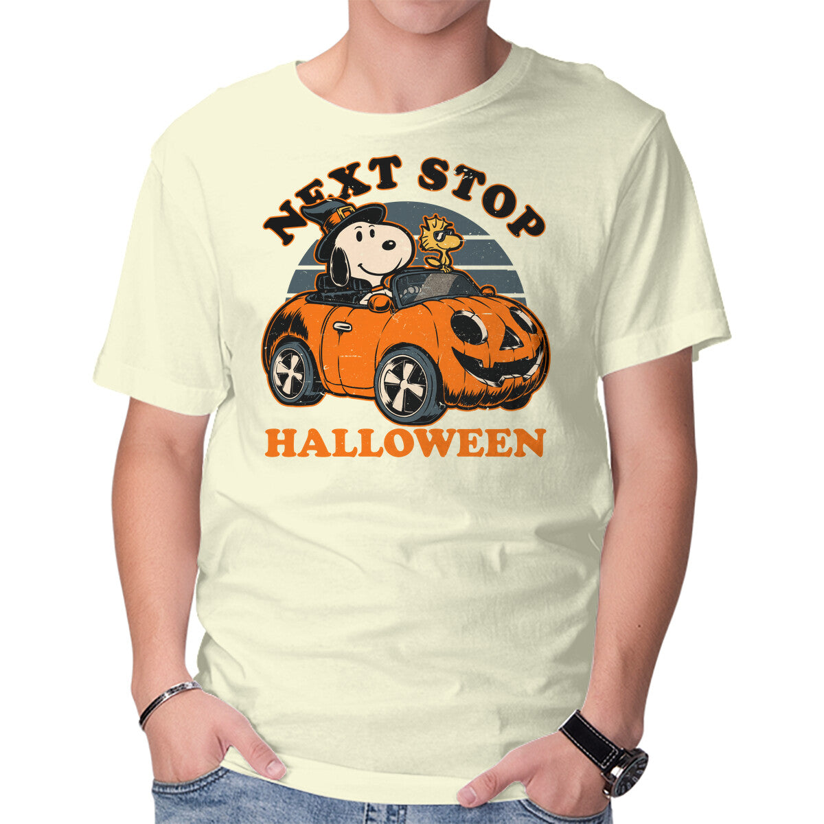 Spooky Beagle Car – Dog Graphic T-Shirt