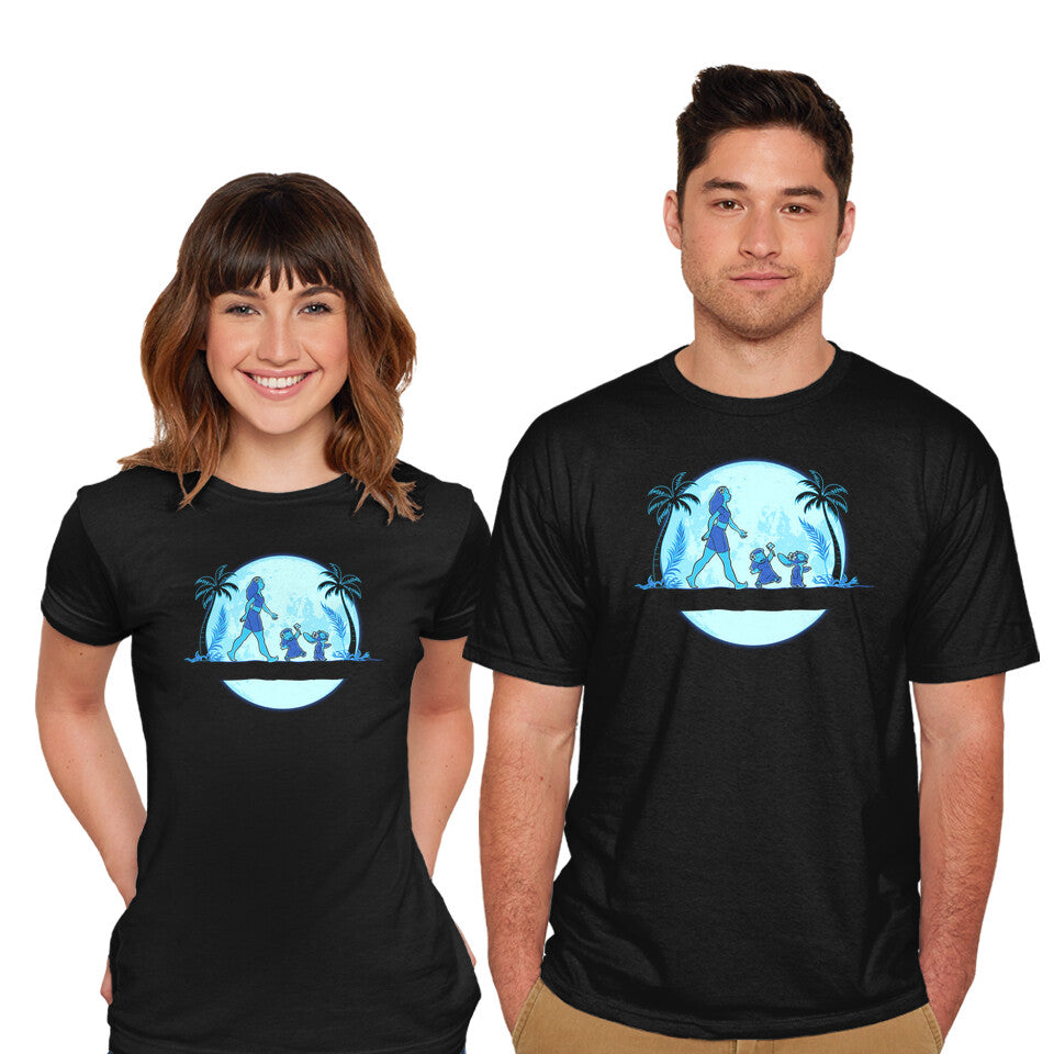 Model wearing black Aloha Ohana – Movie Graphic T-Shirt