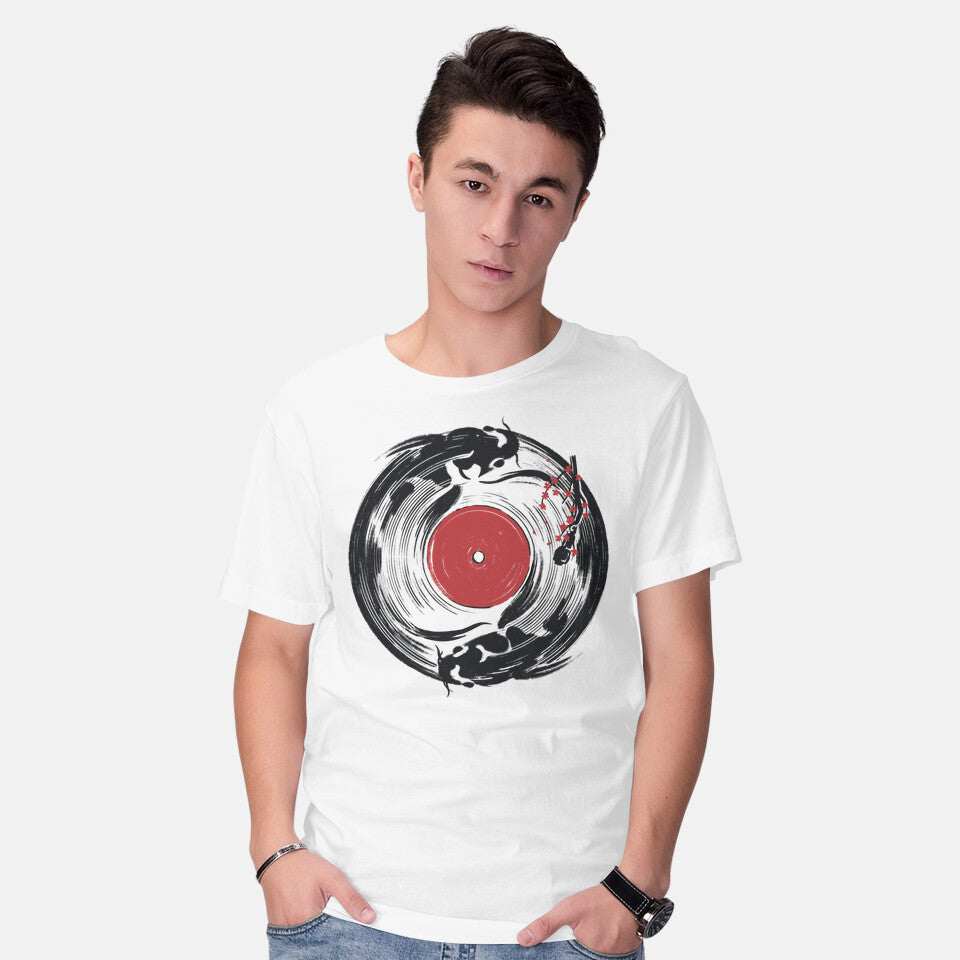 Model wearing white Diskoi – Music Graphic T-Shirt