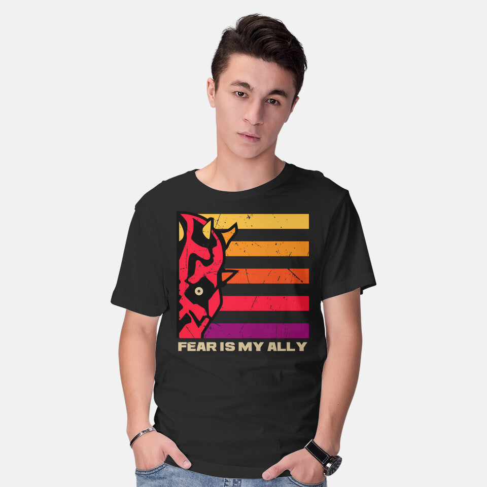 Model wearing black Face Of Fearless – Sci-Fi Graphic T-Shirt