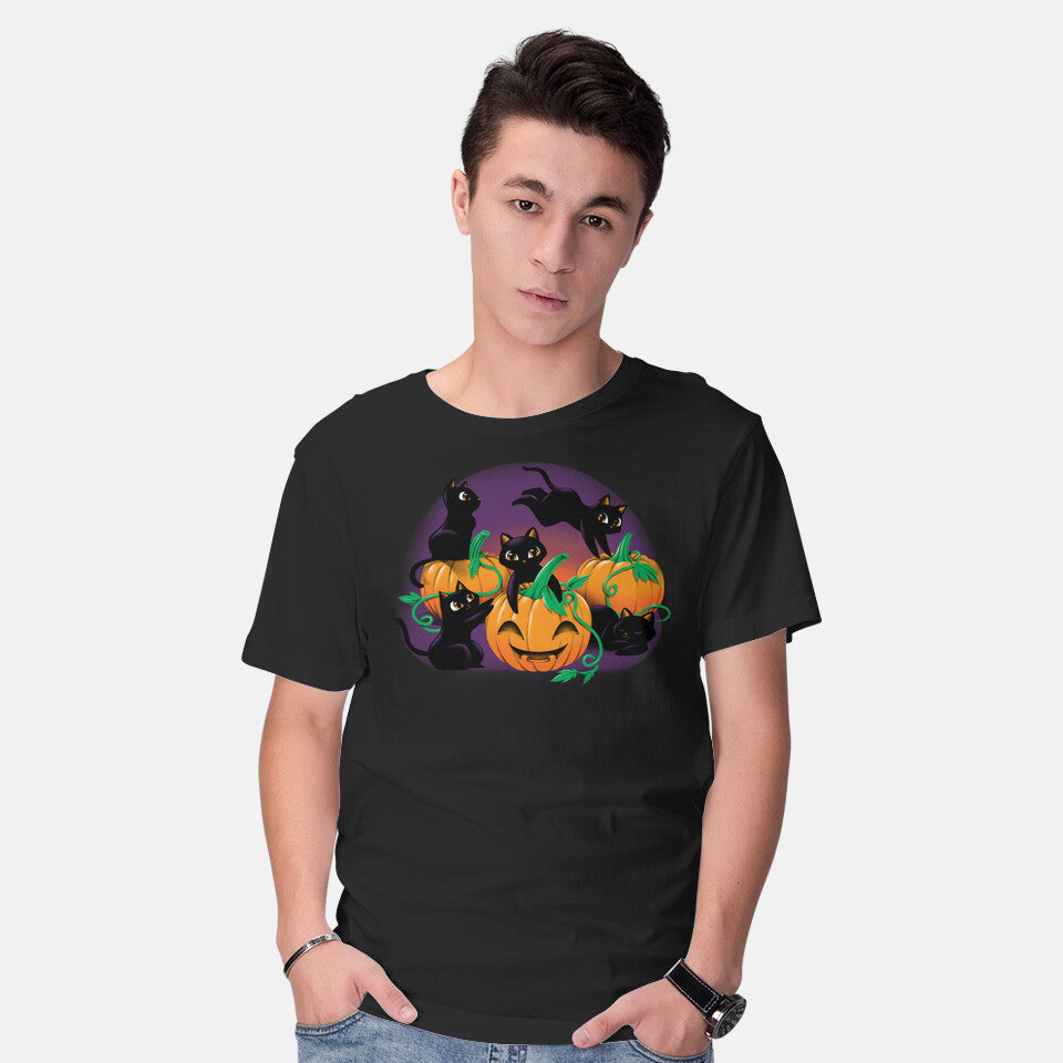 Model wearing black Hello Cat Halloween – Cat Graphic T-Shirt