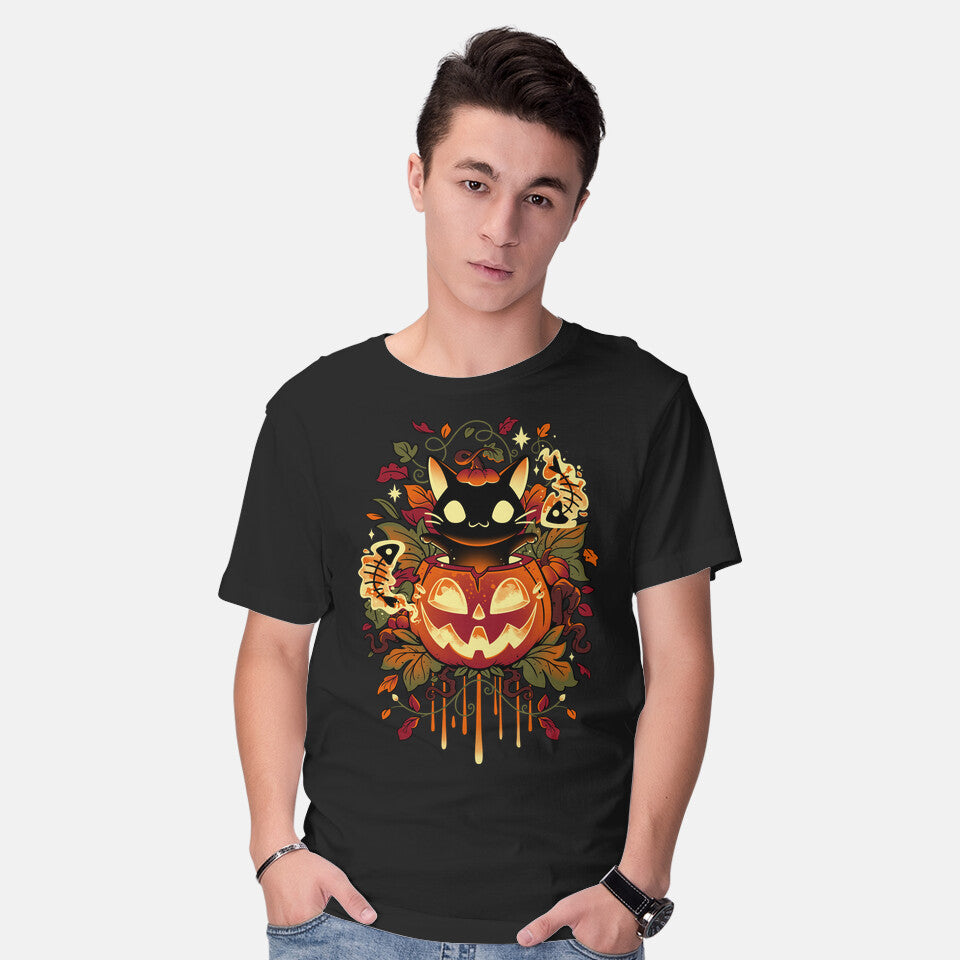 Model wearing black Autumn Tricks – Cat Graphic T-Shirt