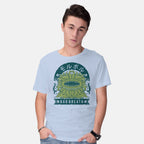 Model wearing blue Malboro – Gaming Graphic T-Shirt