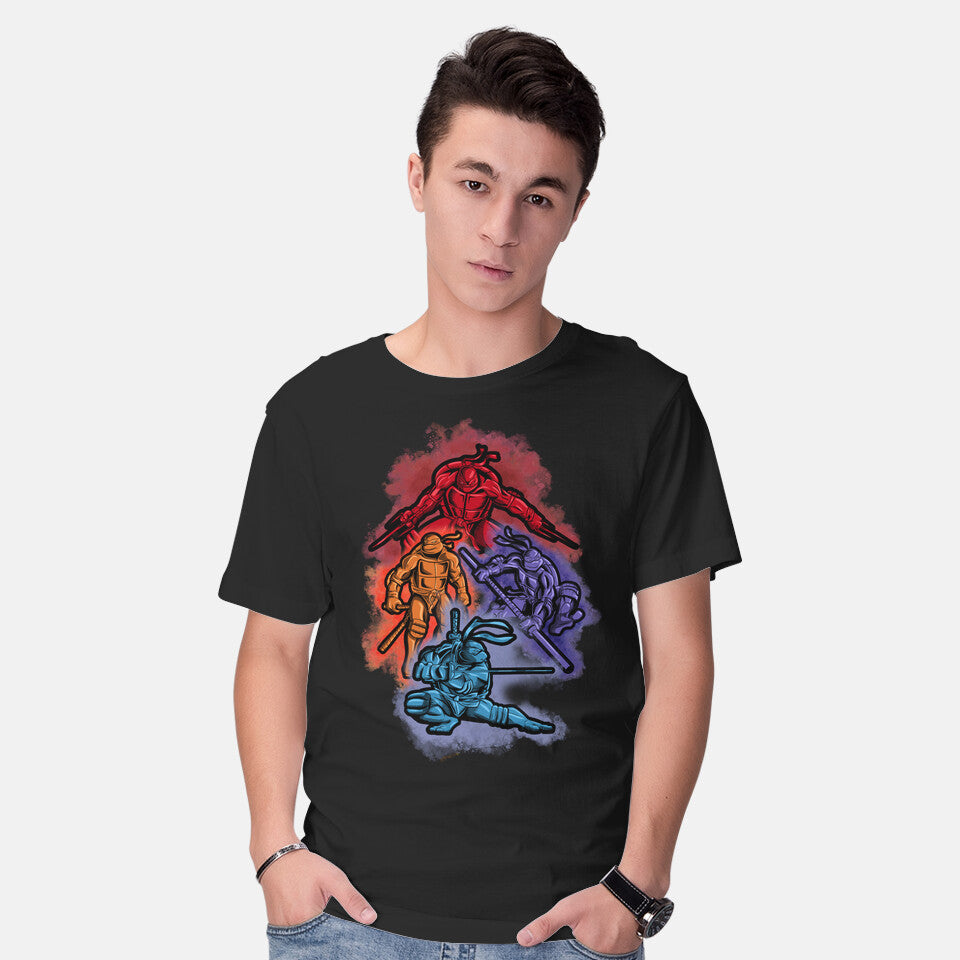 Model wearing black Colorful Turtles Graphic T-Shirt