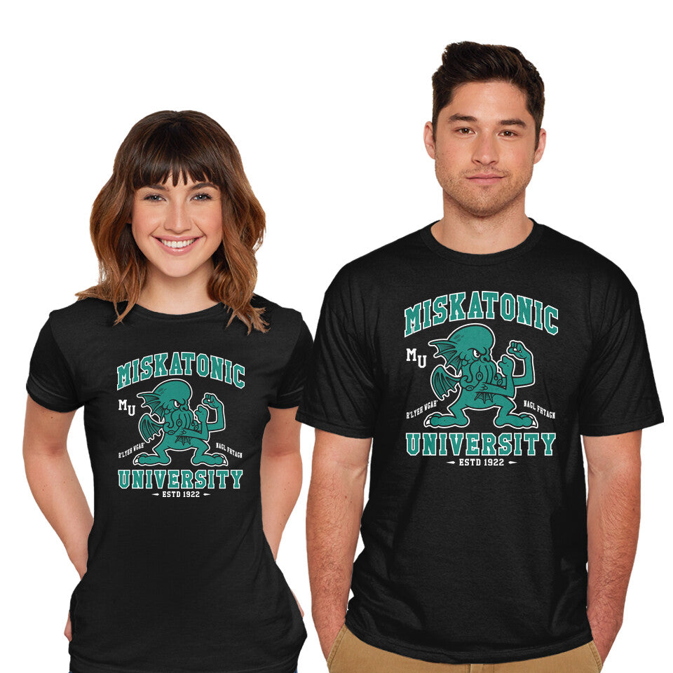 Model wearing black Fighting Cthulhus Graphic T-Shirt