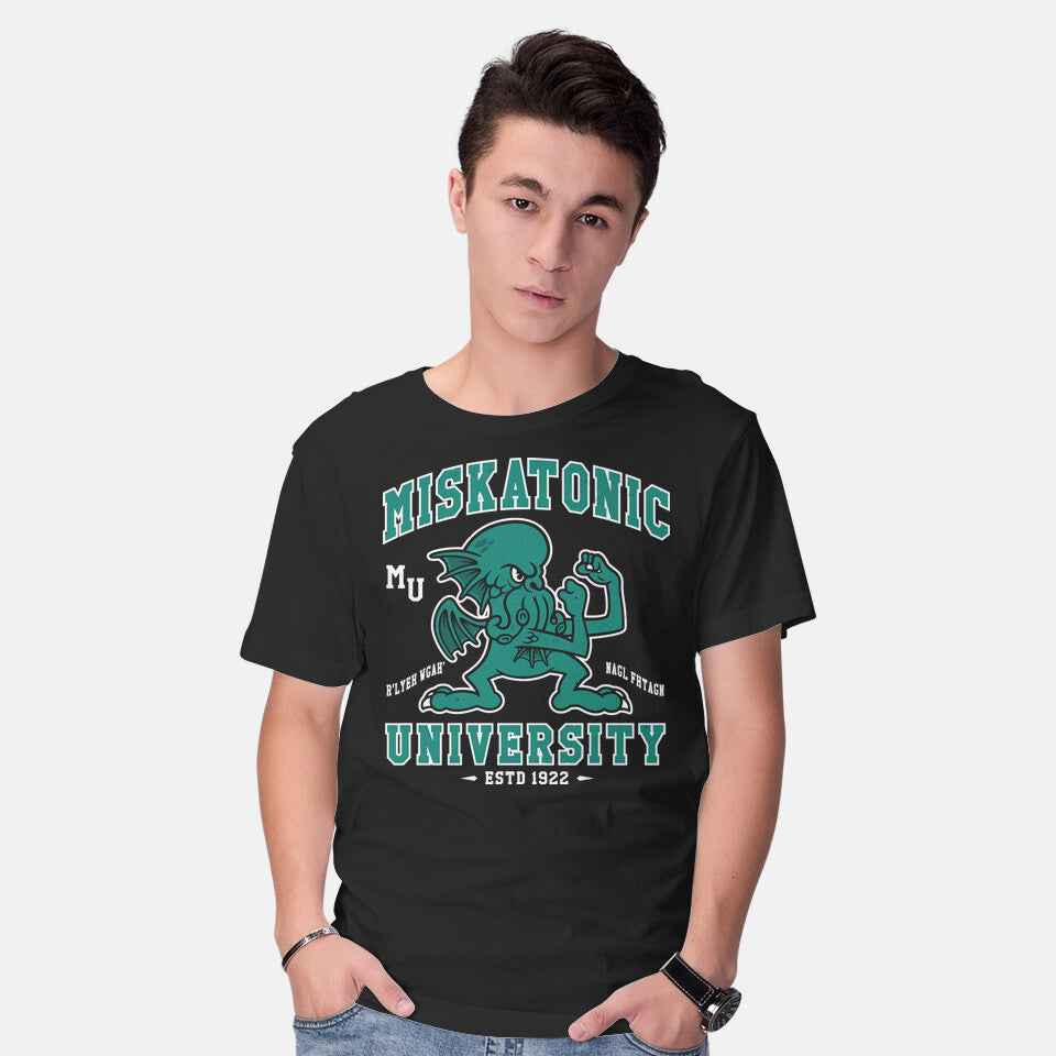 Fighting Cthulhus Graphic T-Shirt