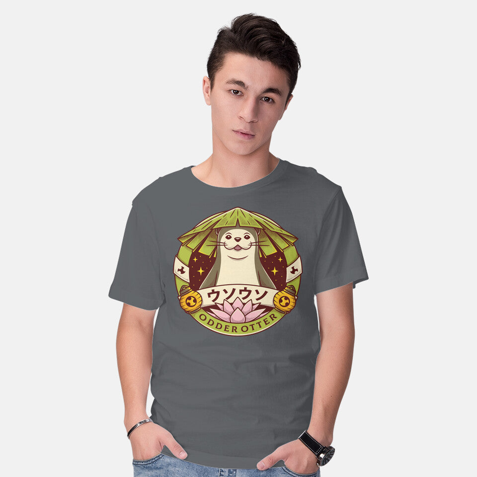 Model wearing charcoal Odder Otter – Gaming Graphic T-Shirt