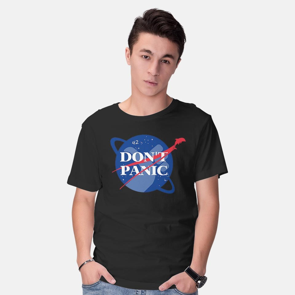 Don't Panic – Sci-Fi Graphic T-Shirt